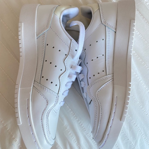 Adidas Original SZ 6 - Picture 1 of 8